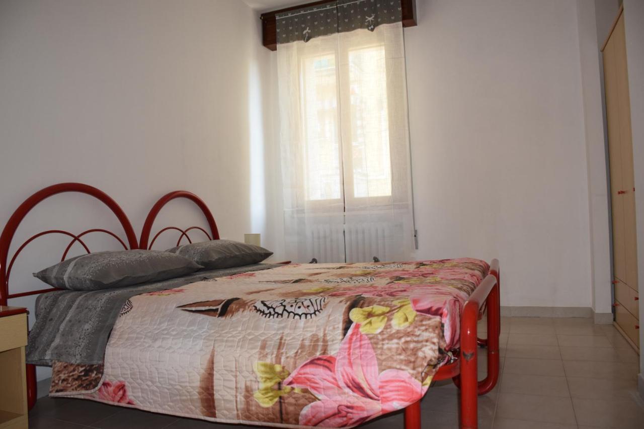 Good House- Ampio Appartamento Vicino Al Mare Rimini Dış mekan fotoğraf